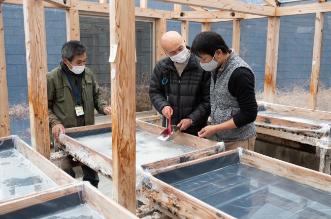 完全天日塩 塩づくり見学