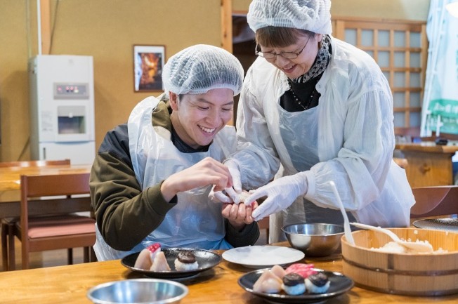 地元愛あふれる、田舎ずしづくり体験