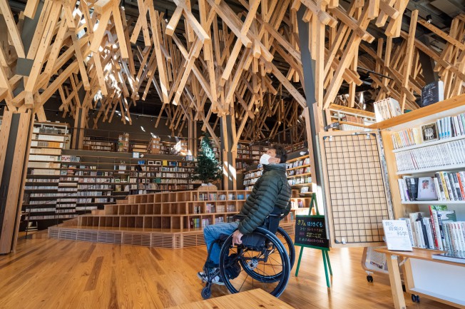 雲の上のまちあるき ～隈 研吾氏設計の建造物を巡る～