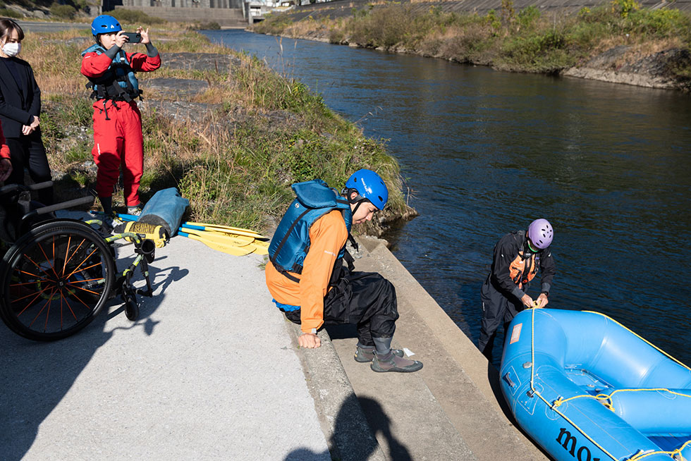 写真:吉野川でラフティング体験！2