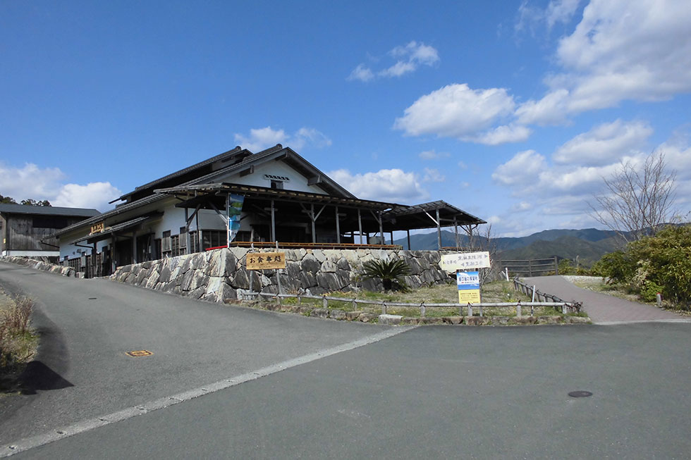 写真:カツオのわら焼きタタキ造り体験!1