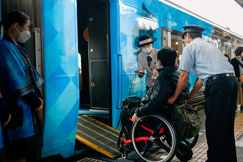 写真:高知を走る観光列車「志国土佐 時代の夜明けのものがたり」に乗車！1