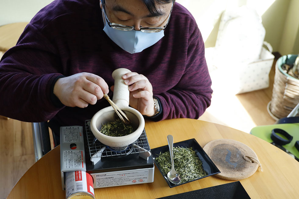 写真:自分好みの土佐茶作り体験2