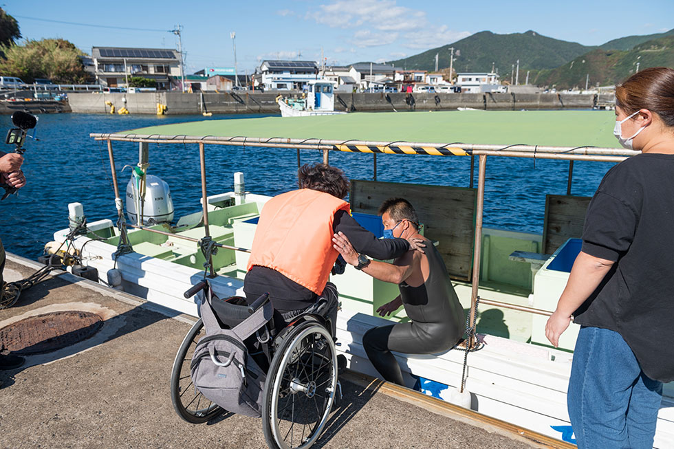 写真:大月町・柏島でグラスボート体験2