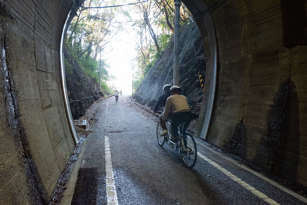 写真:海沿いを走ってタンデム自転車体験！1