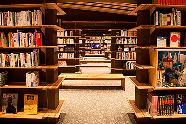 写真:雲の上の図書館3