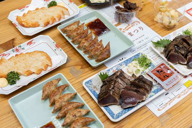 写真:ひろめ市場1