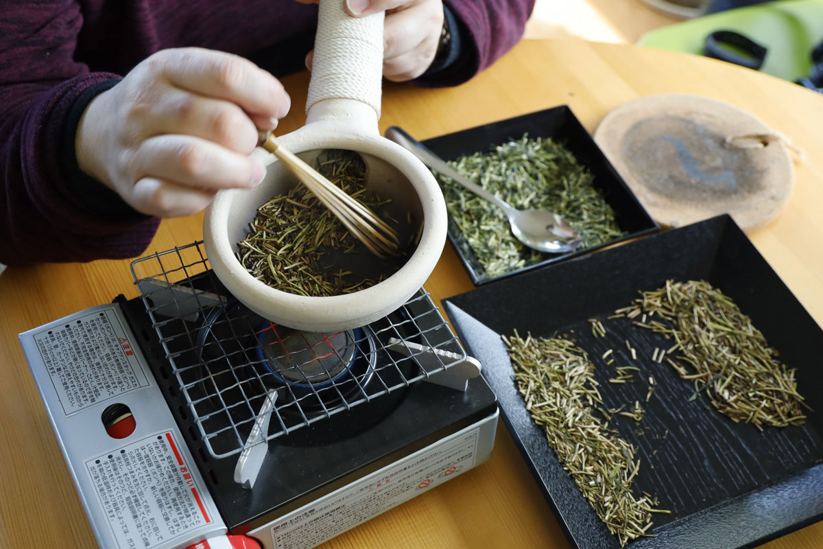 写真:ほうじ茶焙煎体験　霧山茶業組合2