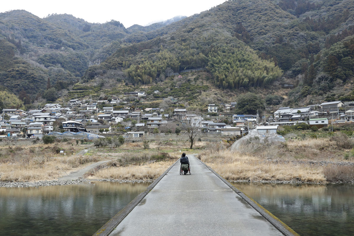 写真:浅尾沈下橋（あそおちんかばし）1