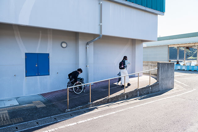 写真:大阪海遊館 海洋生物研究所以布利センター2
