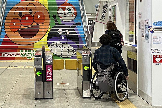 写真:JR 高知駅〜土佐くろしお鉄道中村駅1