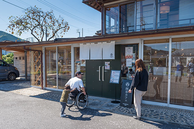 写真:林邸カフェ(宿毛まちのえき林邸内)1