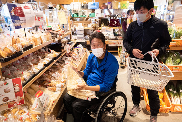 写真:昼食（オムライス街道）2